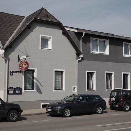 Pension Casa Topolino ウィーナー・ノイシュタット エクステリア 写真