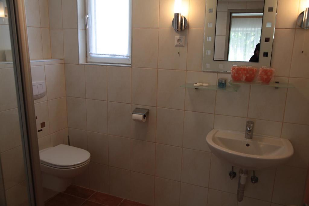 Pension Casa Topolino ウィーナー・ノイシュタット 部屋 写真