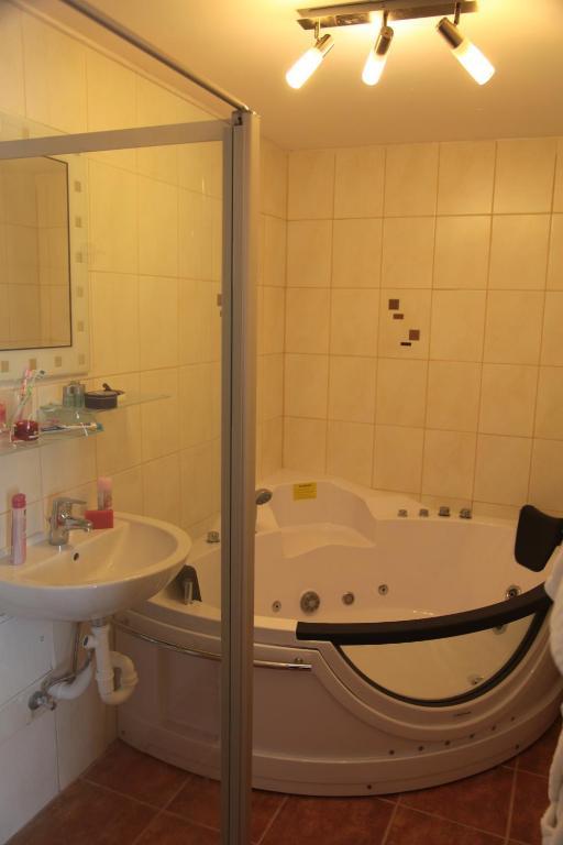 Pension Casa Topolino ウィーナー・ノイシュタット 部屋 写真